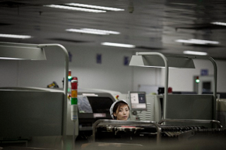 Illustration for article titled Journey Inside the Cavernous Interiors of these Mega-Factories